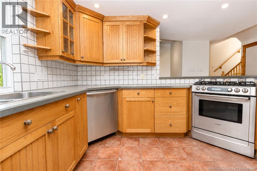 304 Connaught Street, Fredericton, New Brunswick  E3B 2B4 - Photo 9 - NB145827