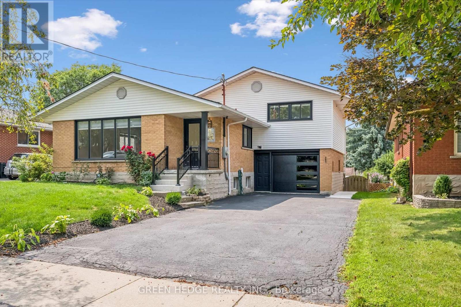 385 Village Crescent, Kitchener, Ontario  N2M 4V2 - Photo 2 - X13665394