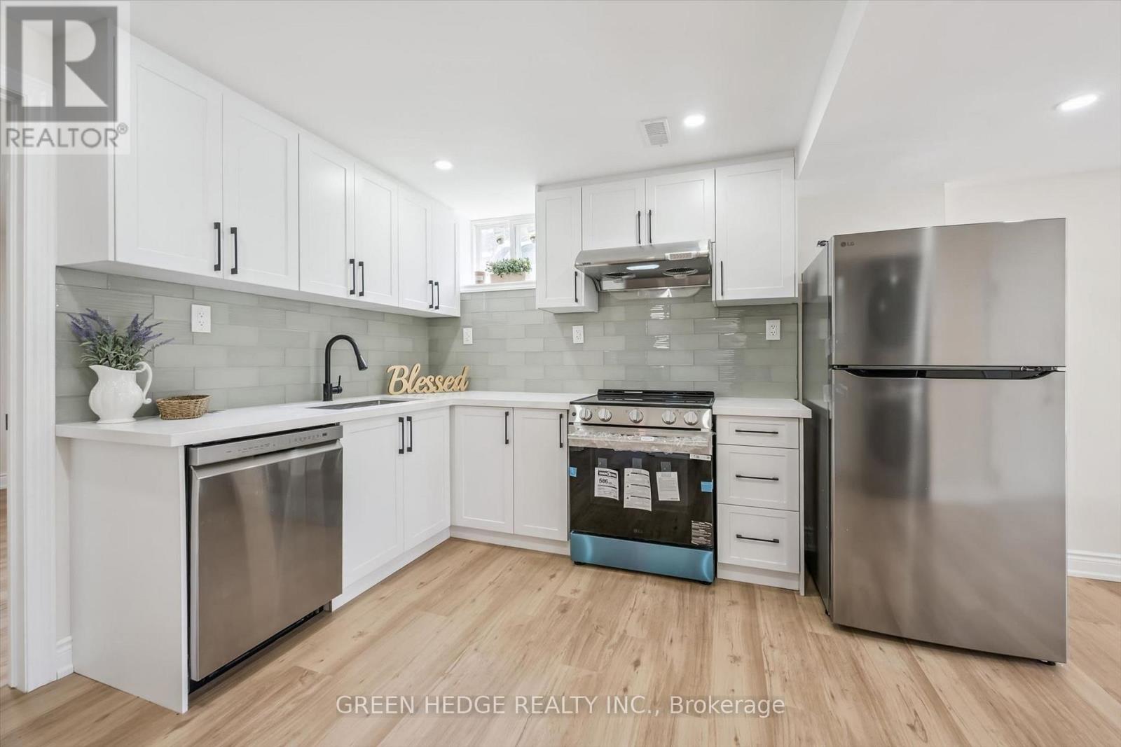 385 Village Crescent, Kitchener, Ontario  N2M 4V2 - Photo 37 - X13665394