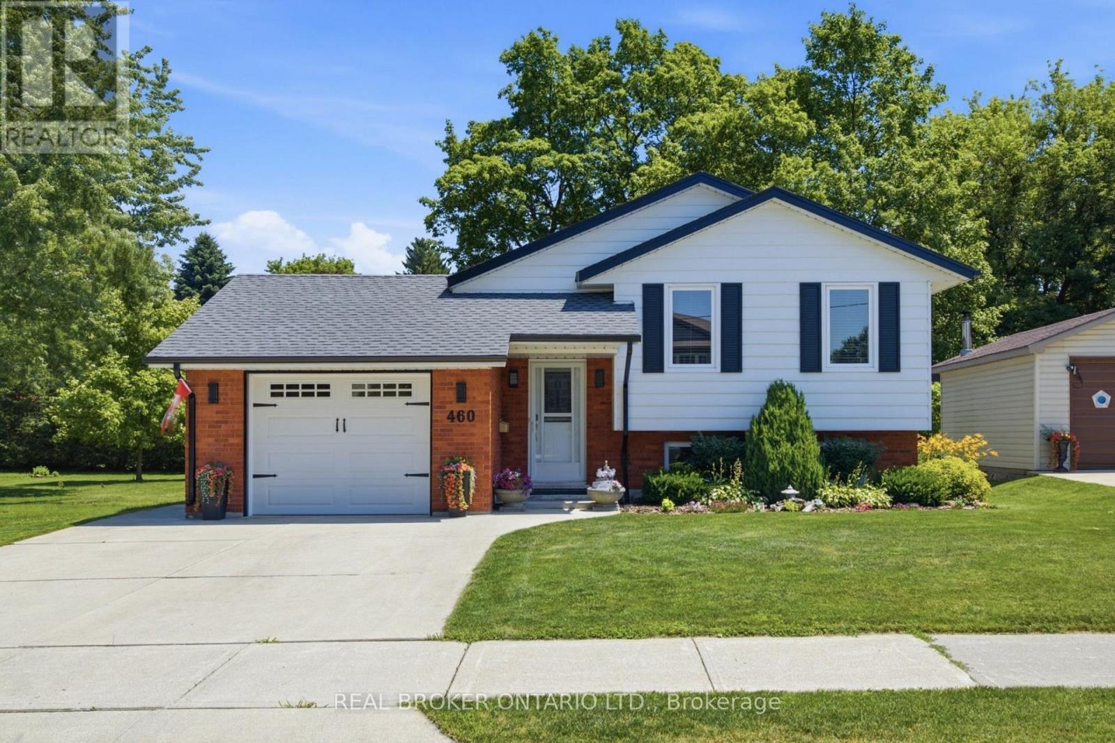 460 Wellington Avenue S, North Perth, Ontario  N4W 2J4 - Photo 8 - X13665430
