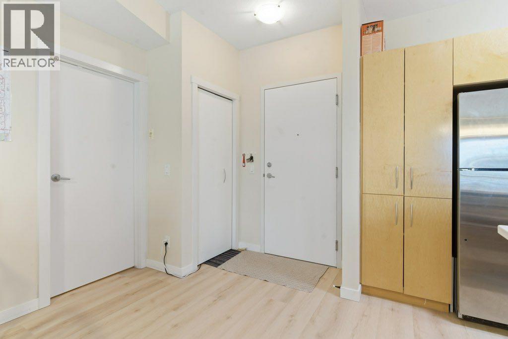 210, 69 Springborough Court SW, Calgary, Alberta  T3H 5V5 - Photo 5 - A2314275