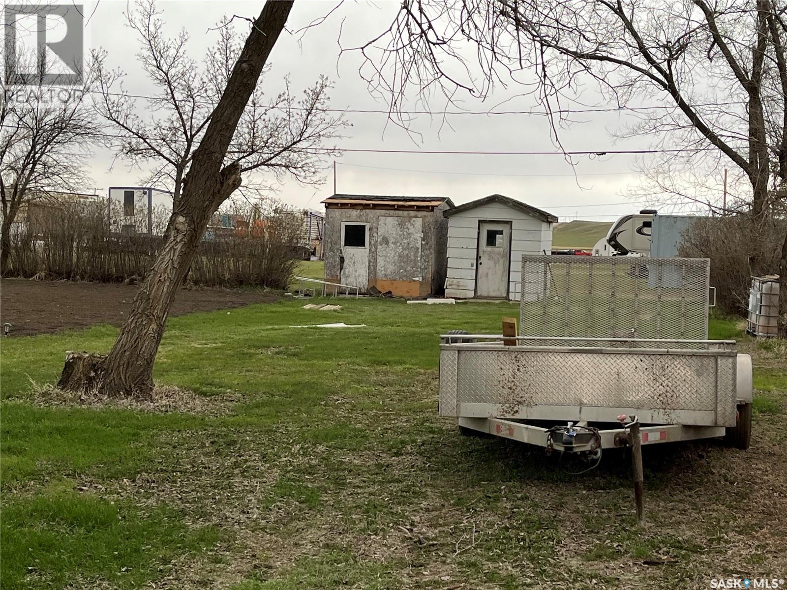 9 2nd Street E, Willow Bunch, Saskatchewan  S0H 4K0 - Photo 30 - SK045320