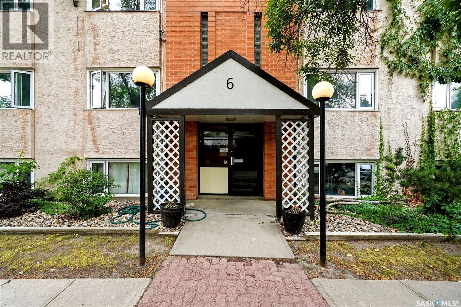 4 6 Neill Place, Regina, Saskatchewan  S4N 2V4 - Photo 2 - SK045266