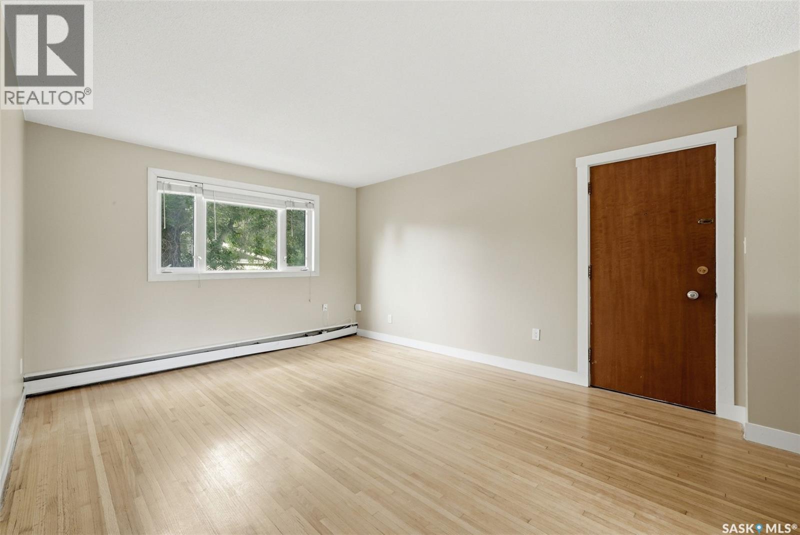4 6 Neill Place, Regina, Saskatchewan  S4N 2V4 - Photo 3 - SK045266