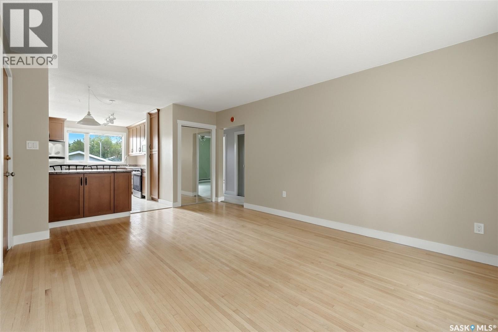 4 6 Neill Place, Regina, Saskatchewan  S4N 2V4 - Photo 4 - SK045266