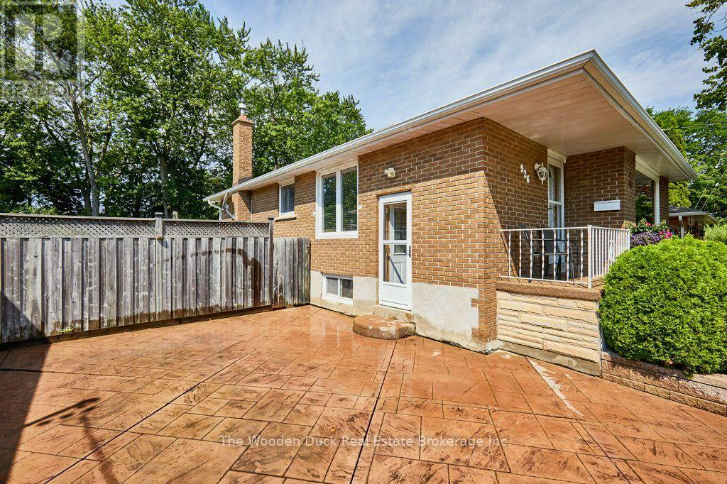 926 Walton Boulevard, Whitby, Ontario  L1N 3G5 - Photo 3 - E13665458
