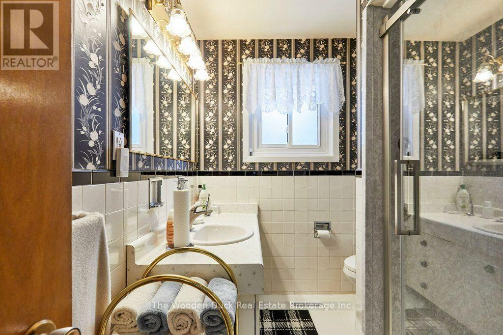 926 Walton Boulevard, Whitby, Ontario  L1N 3G5 - Photo 31 - E13665458