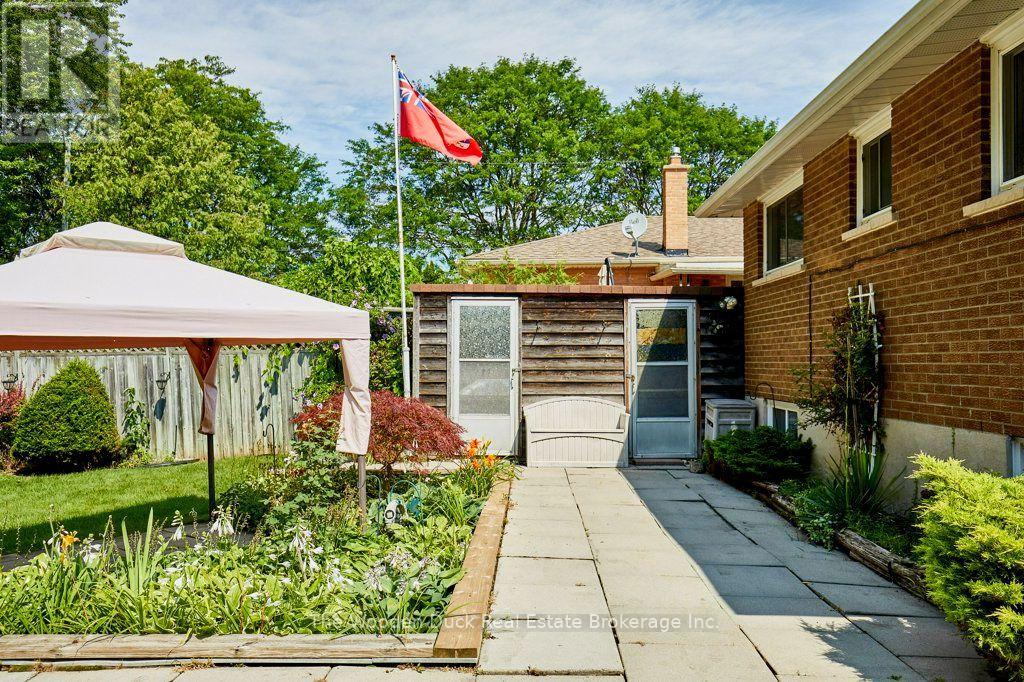 926 Walton Boulevard, Whitby, Ontario  L1N 3G5 - Photo 8 - E13665458