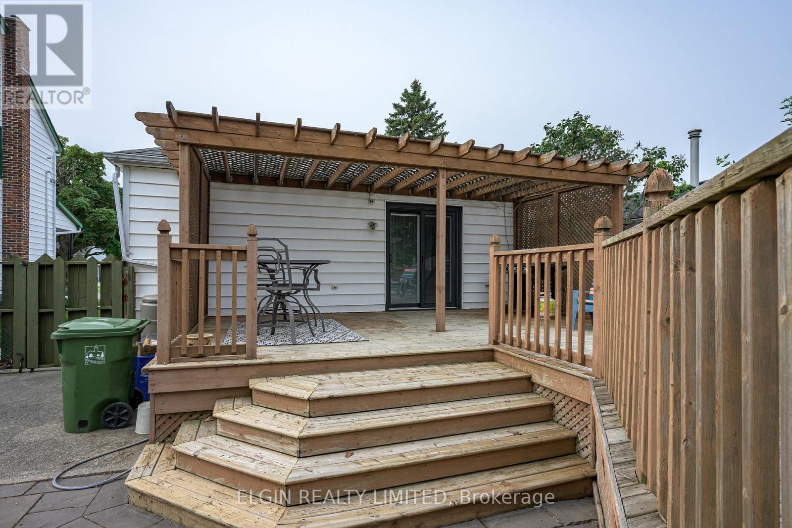 176 Forest Avenue, St. Thomas, Ontario  N5R 2K2 - Photo 9 - X13665486