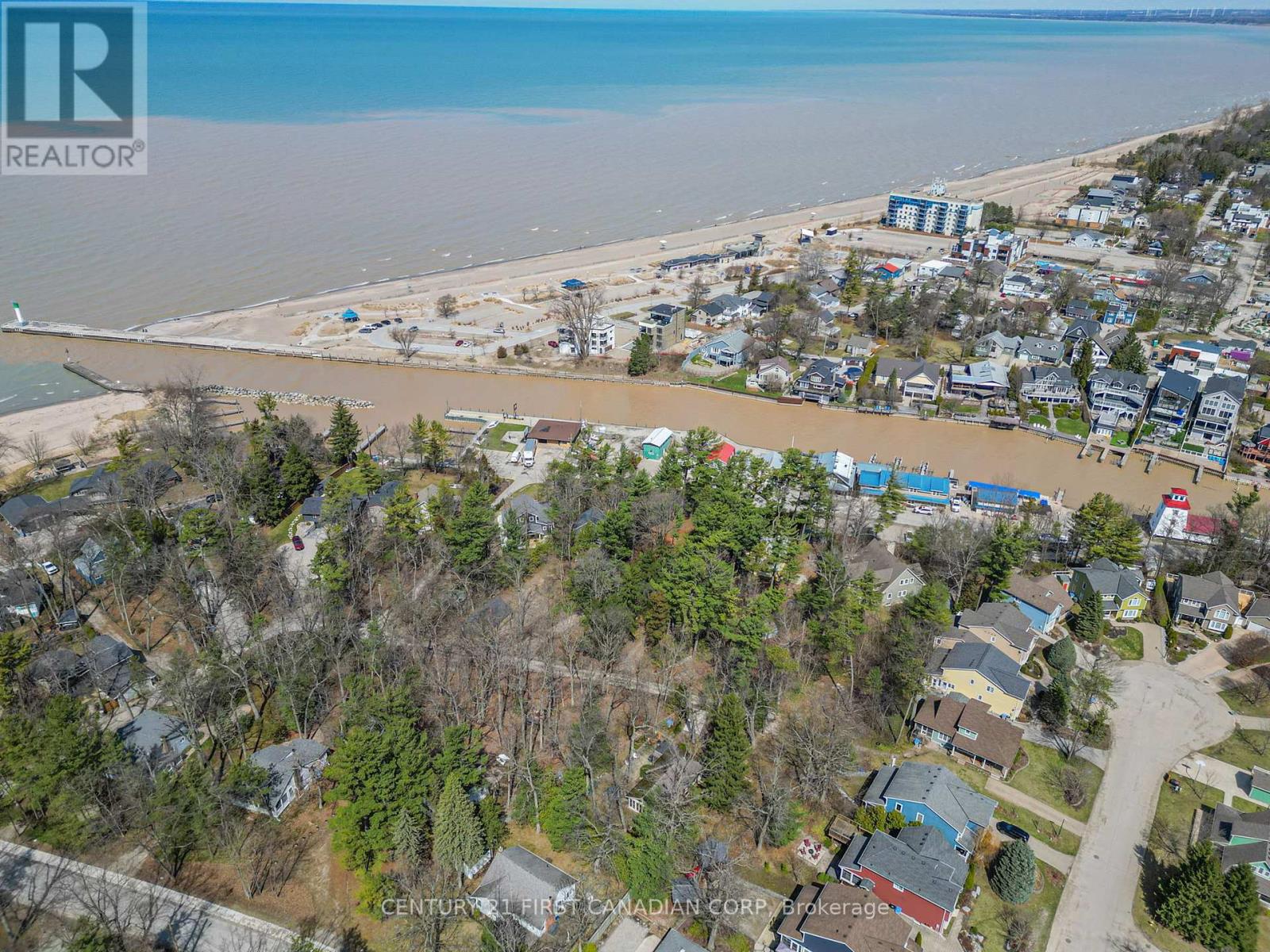 47 Heaman Crescent, Lambton Shores, Ontario  N0M 1T0 - Photo 34 - X13665558