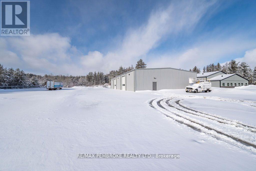 99 Industrial Avenue, Petawawa, Ontario K8H 2W8 - Photo 3 - X13665482