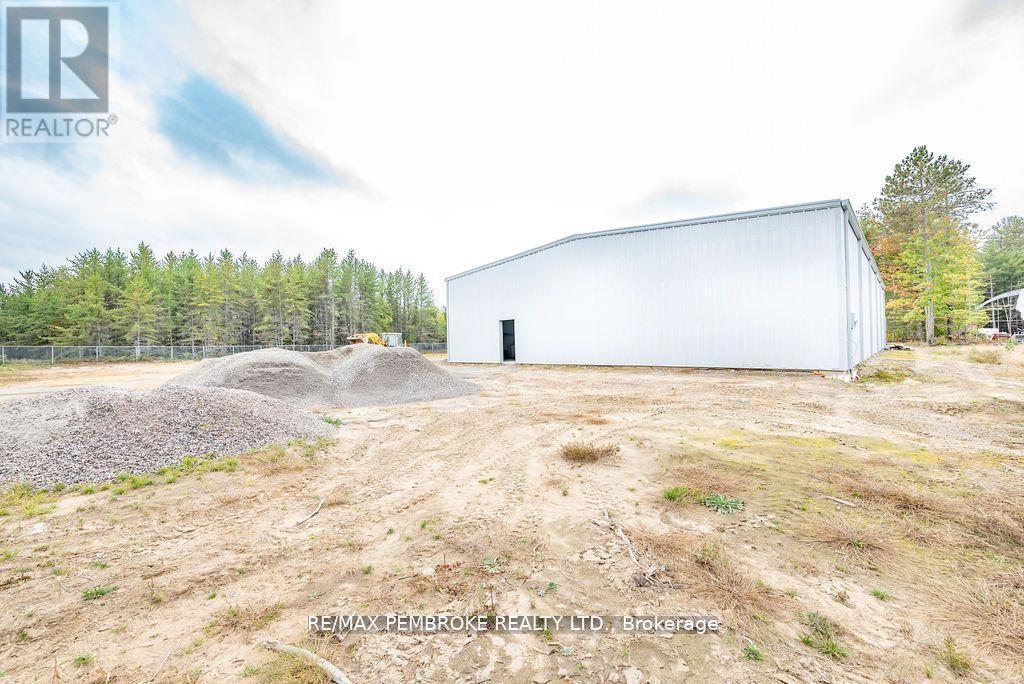 99 Industrial Avenue, Petawawa, Ontario  K8H 2W8 - Photo 9 - X13665482