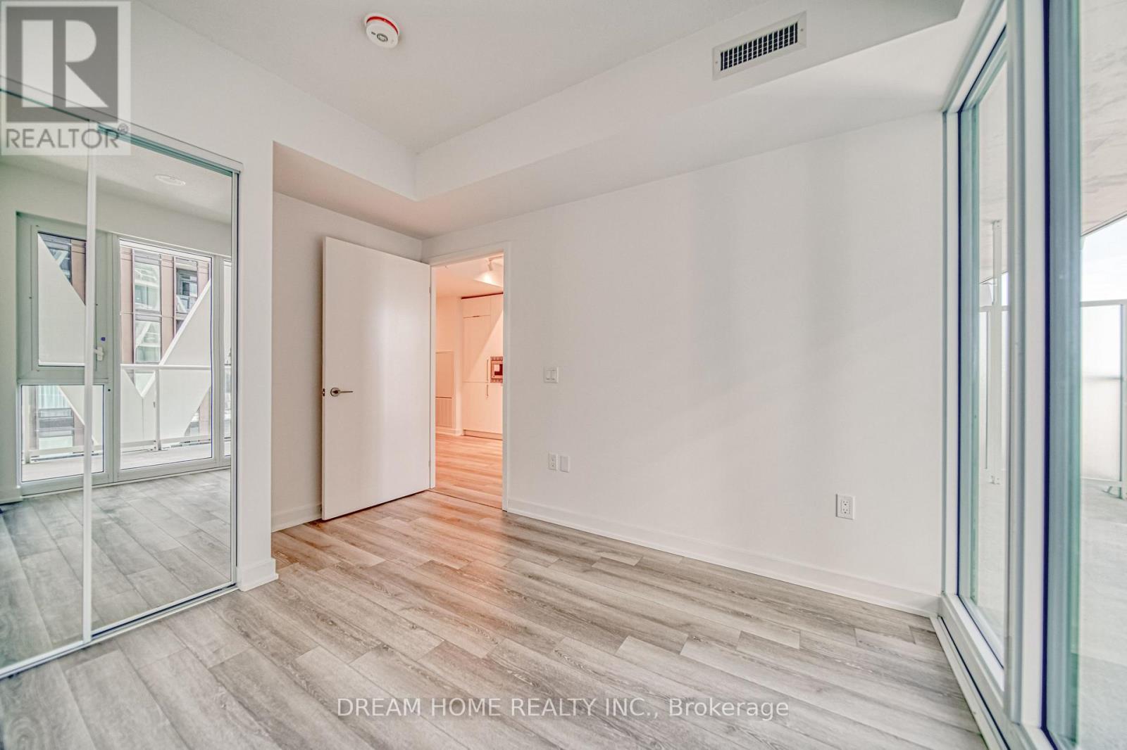 1921 - 230 Simcoe Street, Toronto, Ontario M5T 0G7 - Photo 16 - C13665556