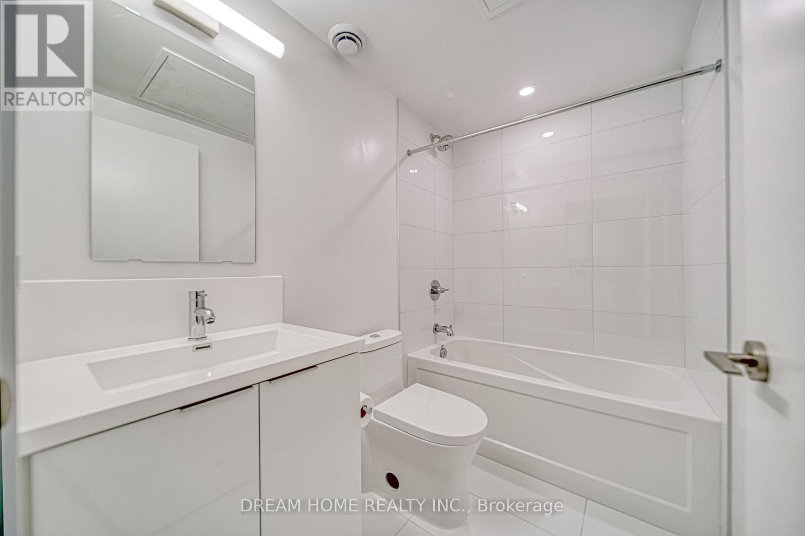 1921 - 230 Simcoe Street, Toronto, Ontario M5T 0G7 - Photo 19 - C13665556