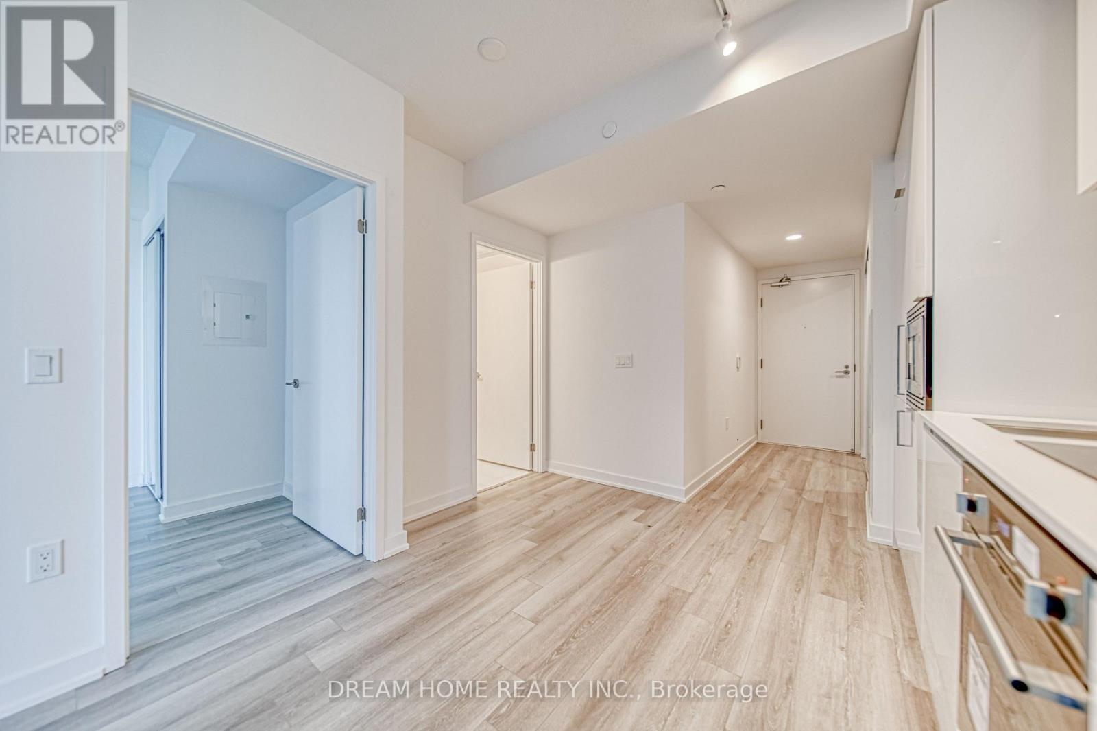 1921 - 230 Simcoe Street, Toronto, Ontario M5T 0G7 - Photo 9 - C13665556