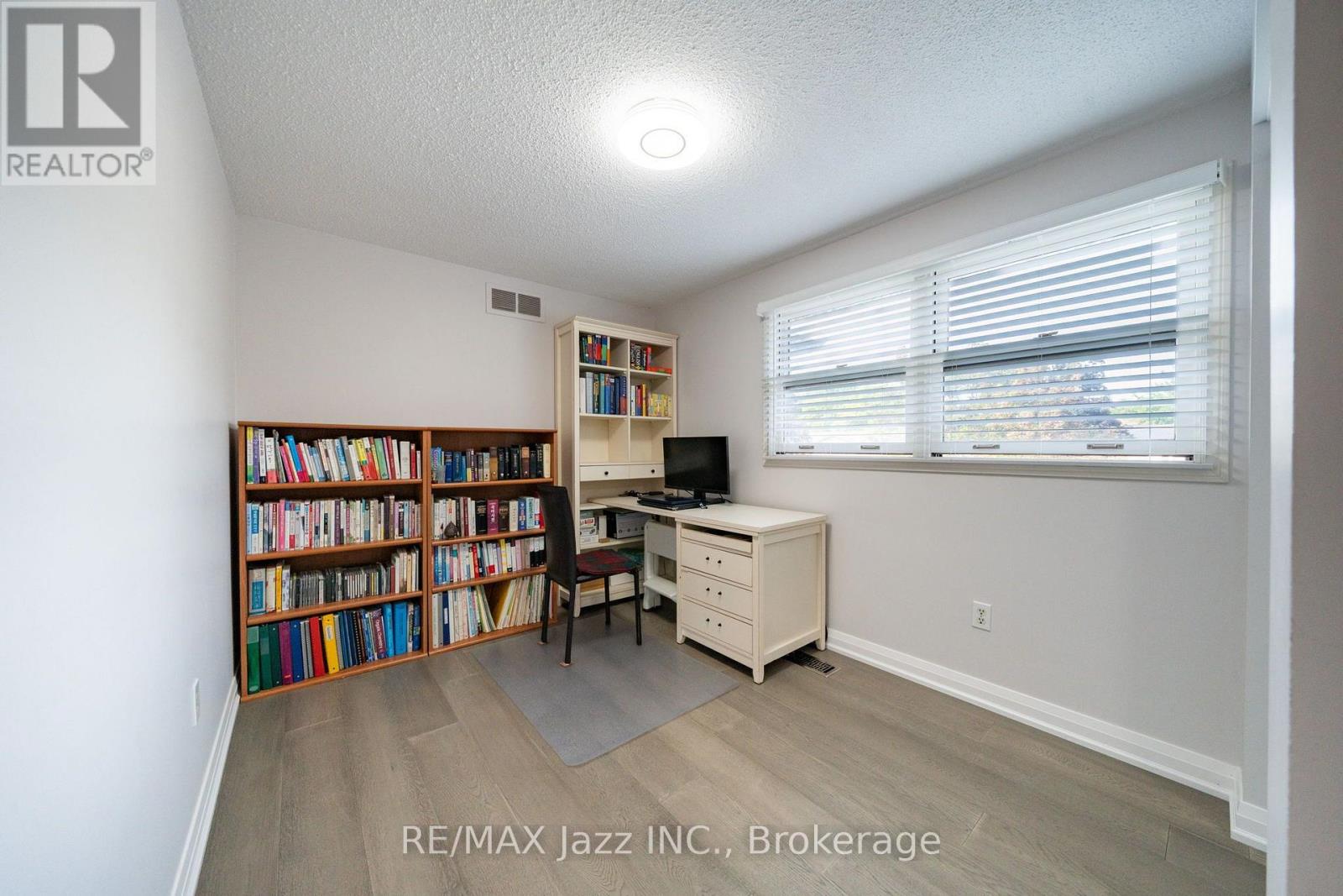 262 Athabasca Street, Oshawa, Ontario  L1H 8E4 - Photo 31 - E13665536