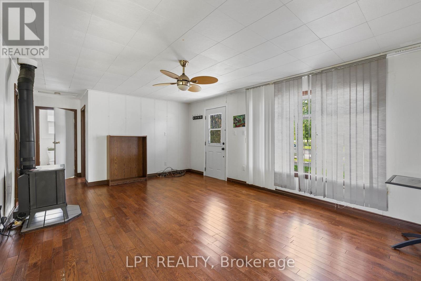 815 Paradise Drive, Georgina, Ontario  L0E 1S0 - Photo 8 - N13665512