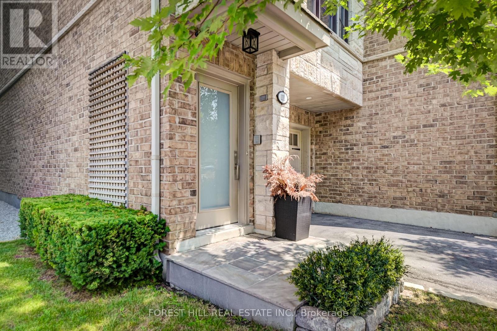 111 Powseland Crescent, Vaughan, Ontario  L4L 0C5 - Photo 2 - N13665526