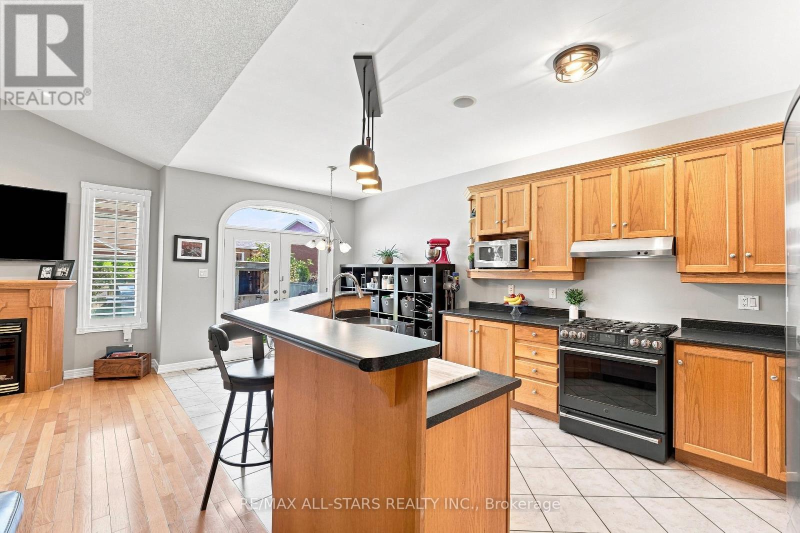 15 Ivygreen Road, Georgina, Ontario  L4P 4B7 - Photo 13 - N13665532