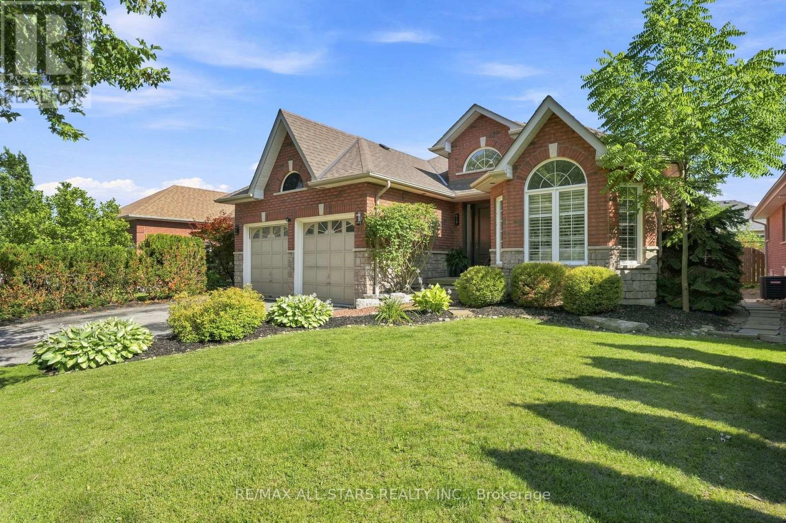 15 Ivygreen Road, Georgina, Ontario  L4P 4B7 - Photo 3 - N13665532