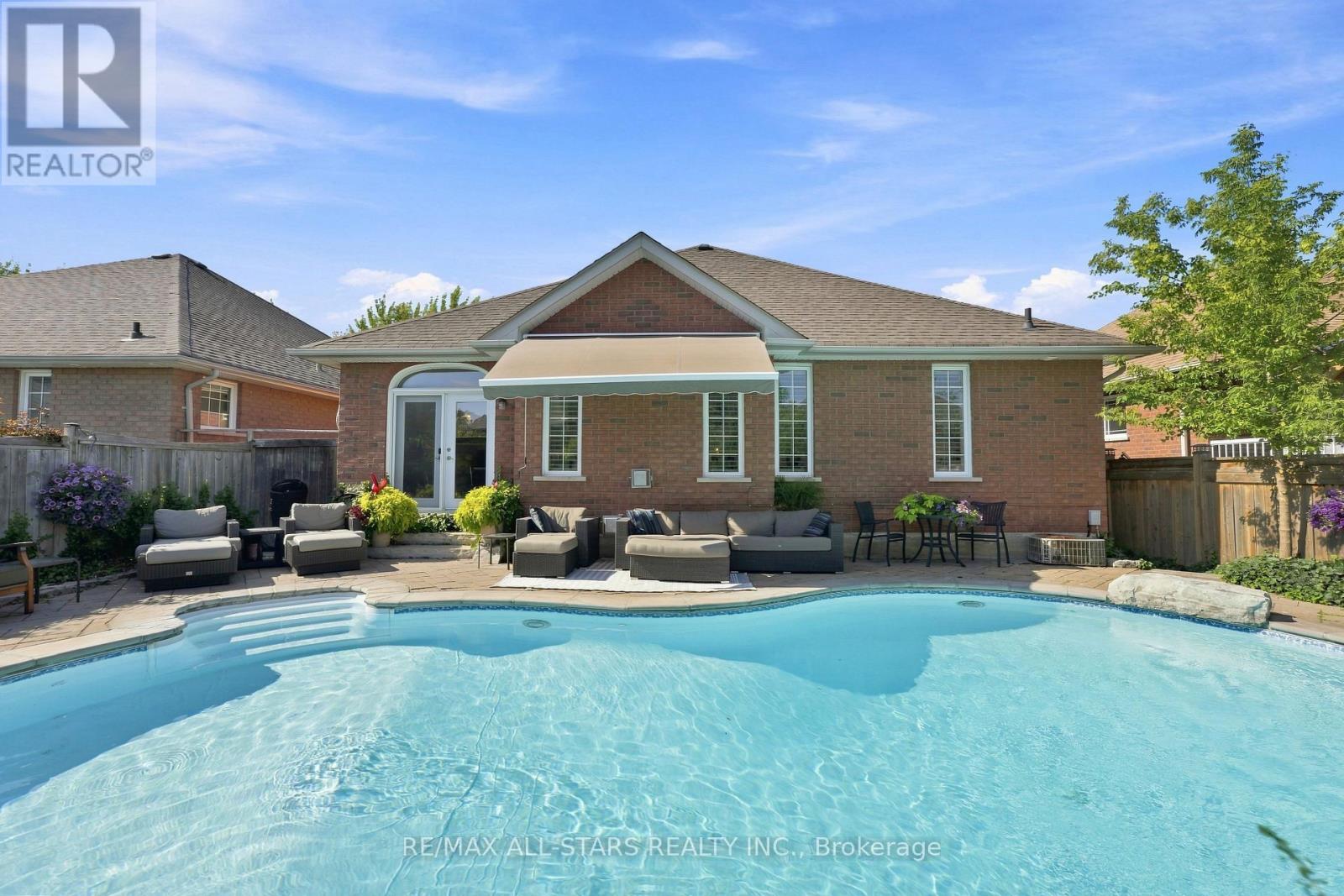 15 Ivygreen Road, Georgina, Ontario  L4P 4B7 - Photo 38 - N13665532
