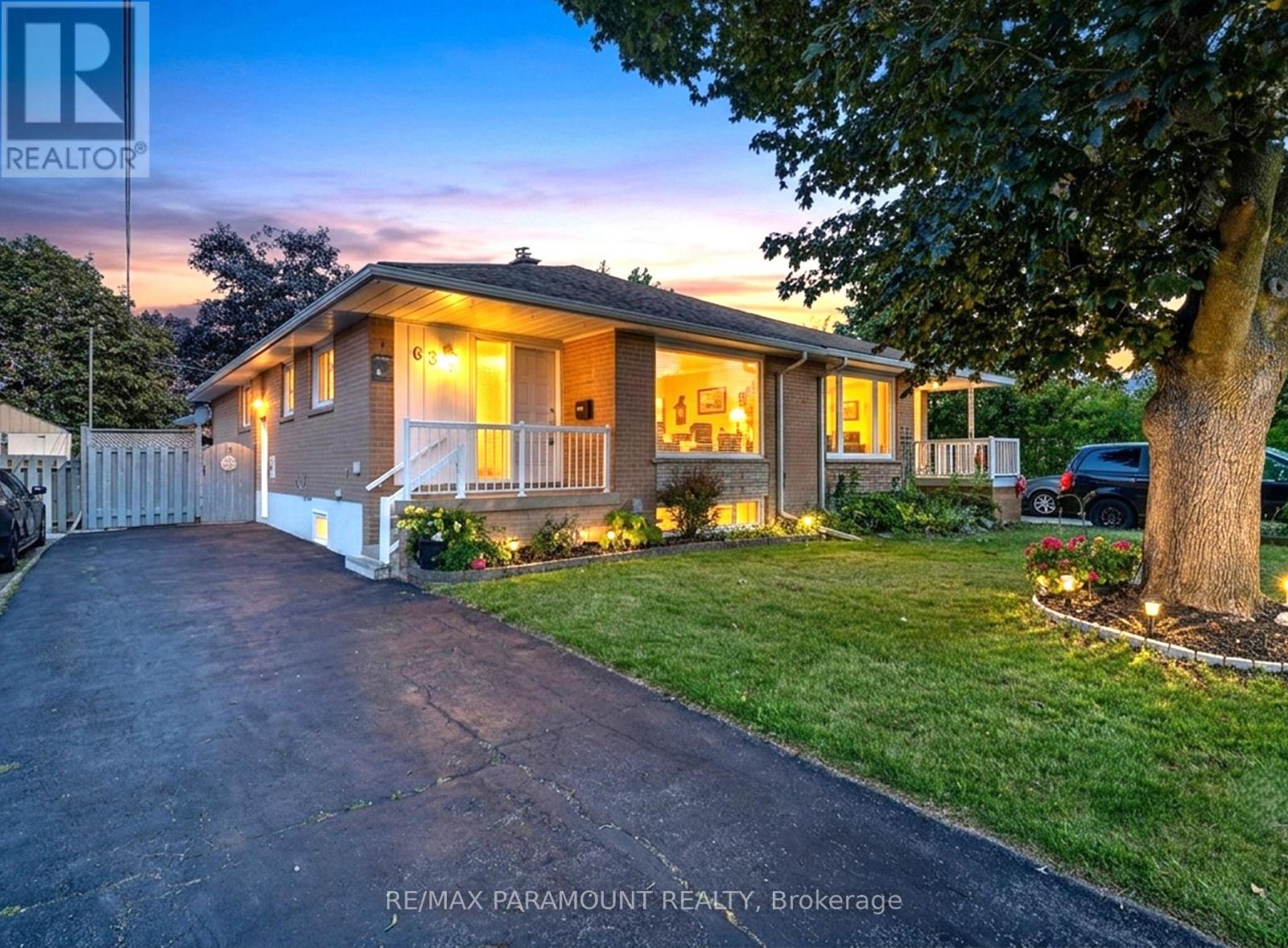 63 ARGYLE CRESCENT, Brampton, Ontario
