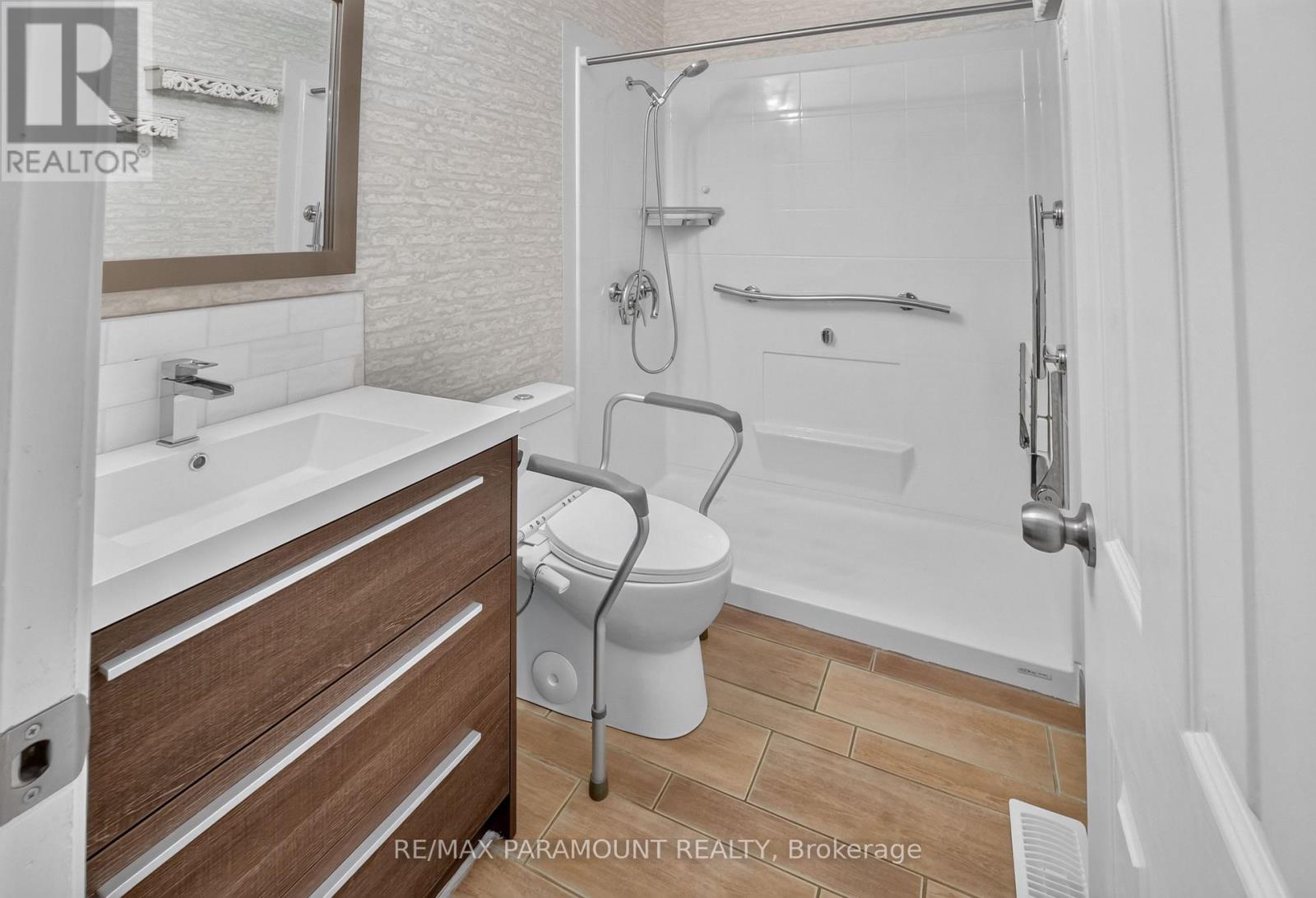 63 Argyle Crescent, Brampton, Ontario  L6T 1M9 - Photo 22 - W13665568