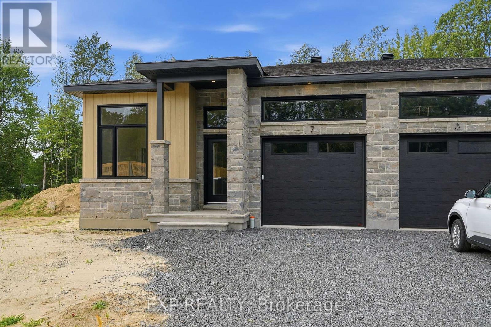 18 HUGHES CIRCLE, Casselman, Ontario