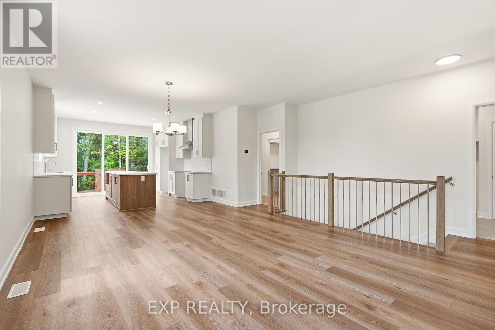 71 Hughes Circle, Casselman, Ontario  K0A 1M0 - Photo 8 - X12996228