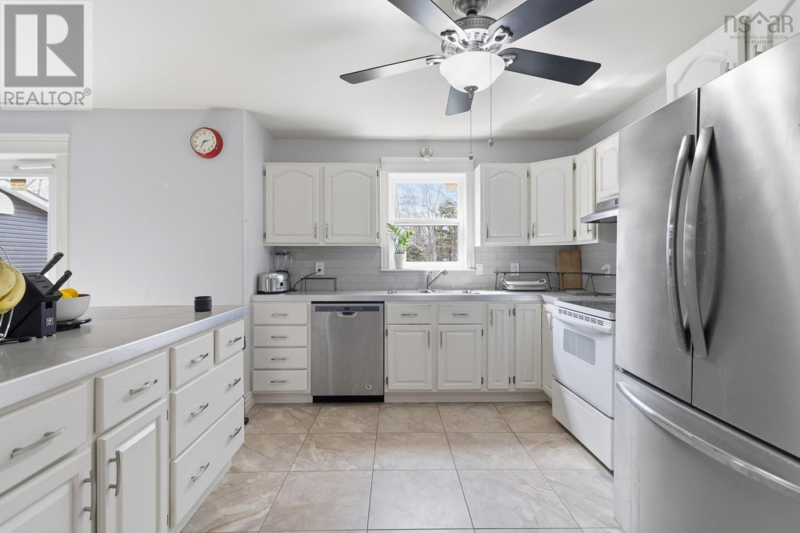 118 Stone Mount Drive, Lower Sackville, Nova Scotia  B4C 4A2 - Photo 10 - 202608494