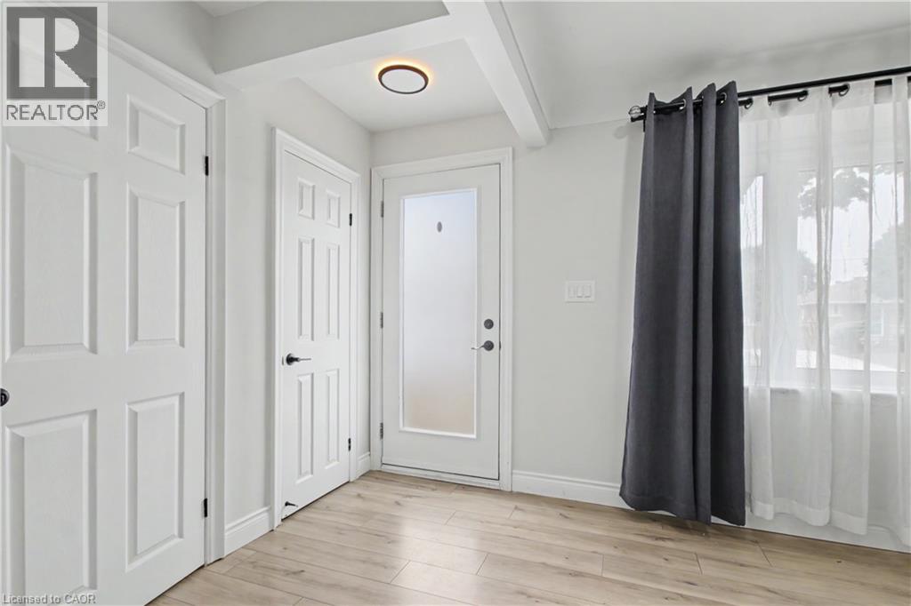 15 Greenwood Street, Hamilton, Ontario  L8T 3N2 - Photo 6 - 40854948