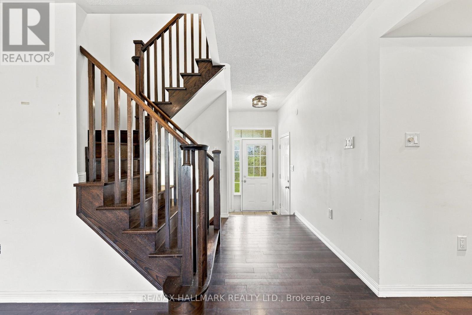 174 Miltrose Crescent, Whitchurch-Stouffville, Ontario  L4A 0R3 - Photo 4 - N13659024