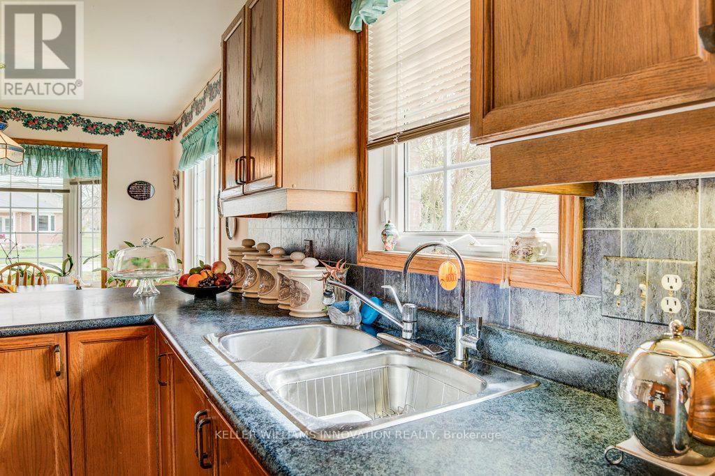 782 Lavery Street, North Perth, Ontario  N4W 3T4 - Photo 11 - X13066890