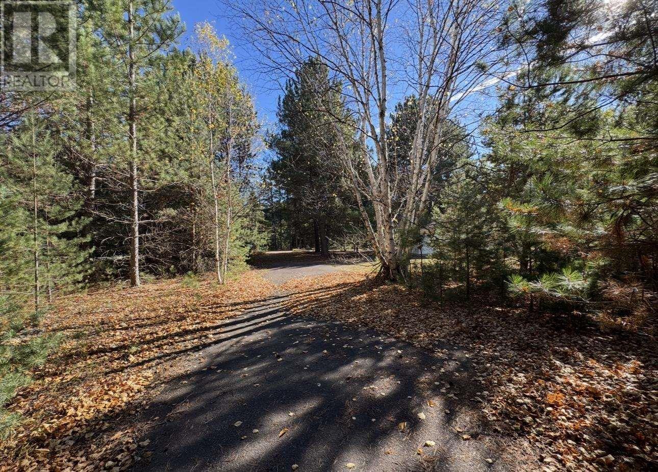 19 Low Ave, Gogama, Ontario  P0M 1W0 - Photo 13 - SM260203