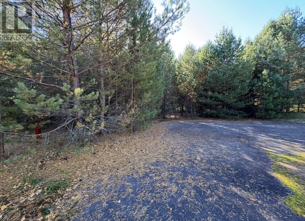 19 Low Ave, Gogama, Ontario  P0M 1W0 - Photo 10 - SM260203