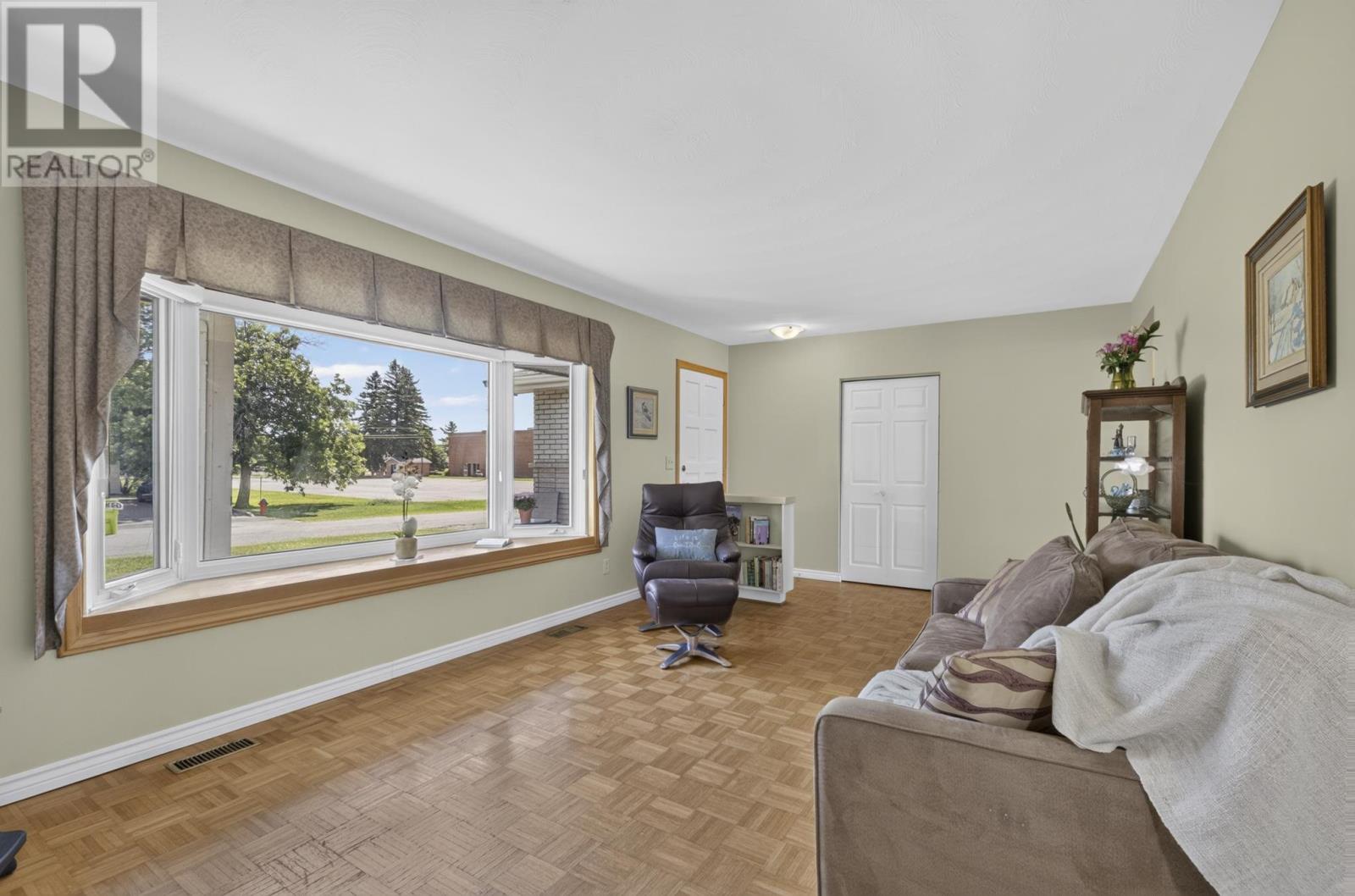 153 Caledon St, Sault Ste. Marie, Ontario  P6B 5C2 - Photo 5 - SM262115