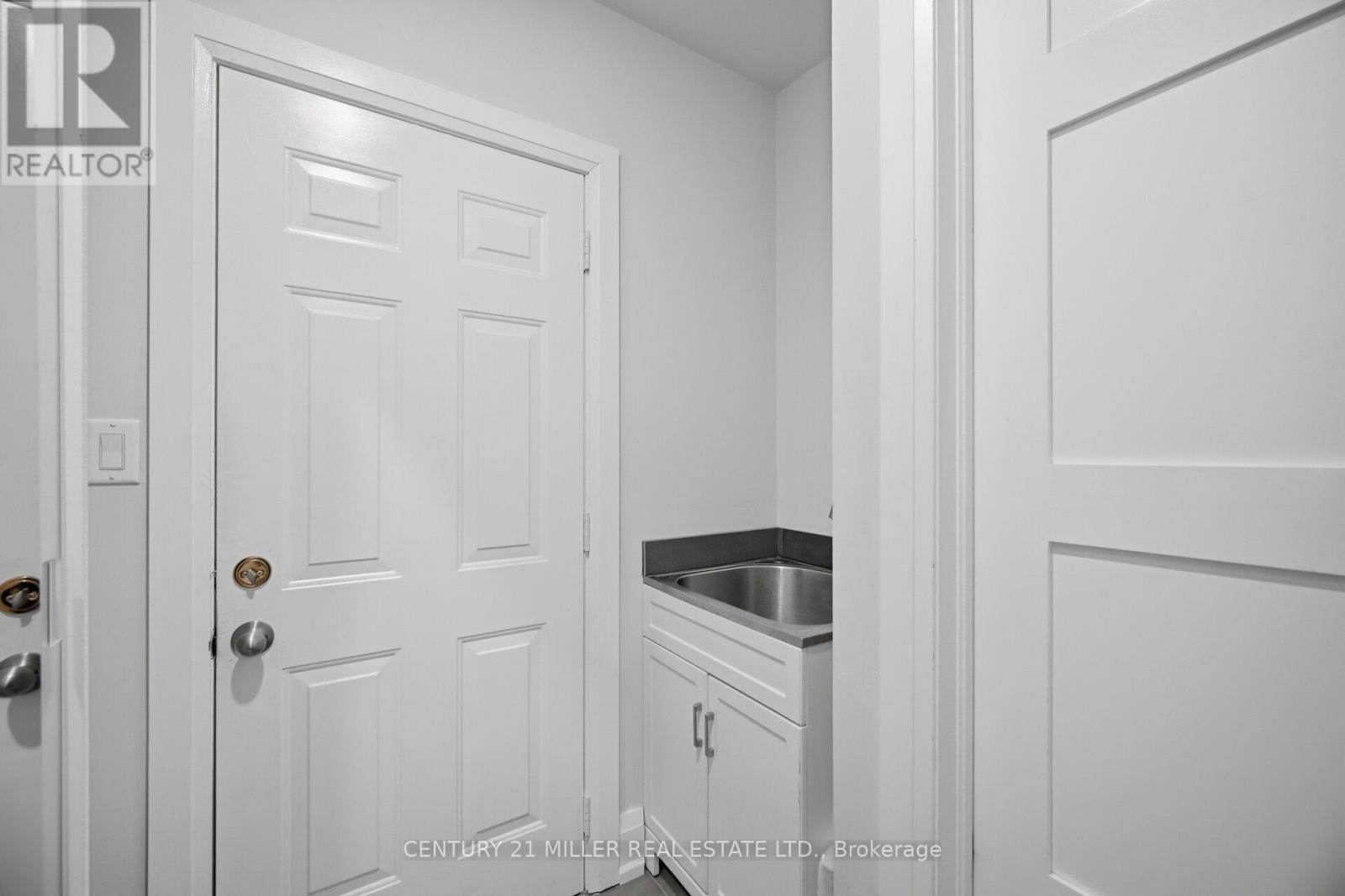 689 Macbeth Heights, Mississauga, Ontario  L5W 1E5 - Photo 25 - W13648740