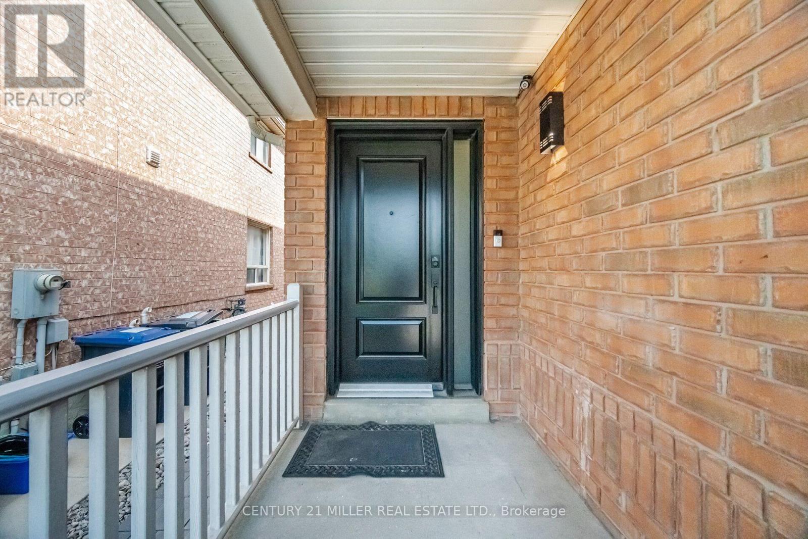 689 Macbeth Heights, Mississauga, Ontario  L5W 1E5 - Photo 45 - W13648740