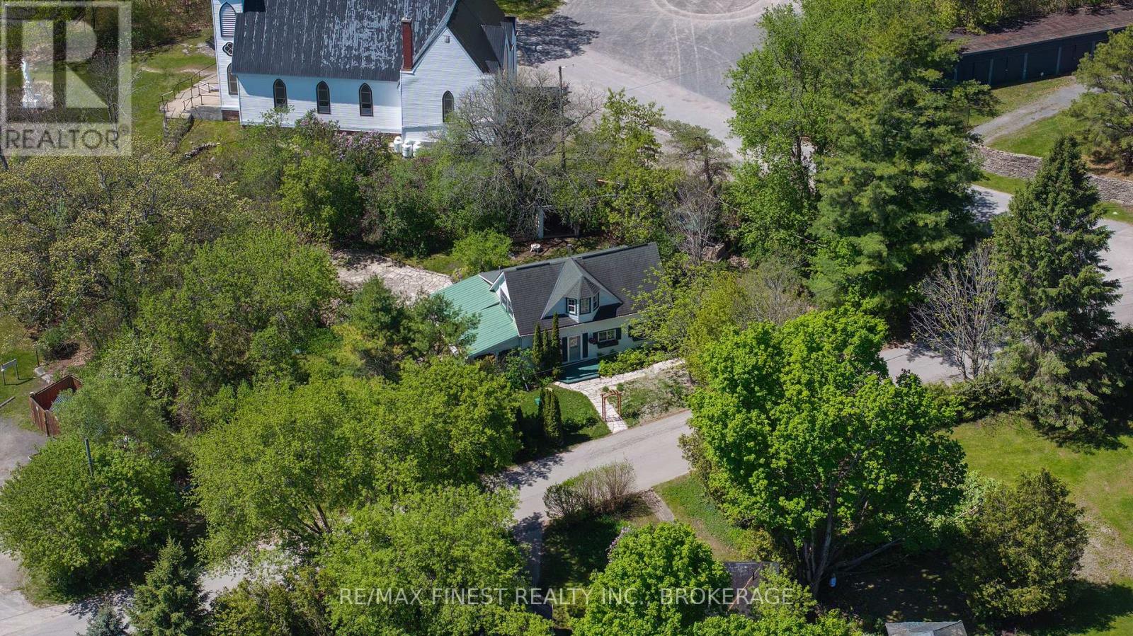 11 Front Street, Leeds And The Thousand Islands, Ontario  K0E 1V0 - Photo 25 - X13163446