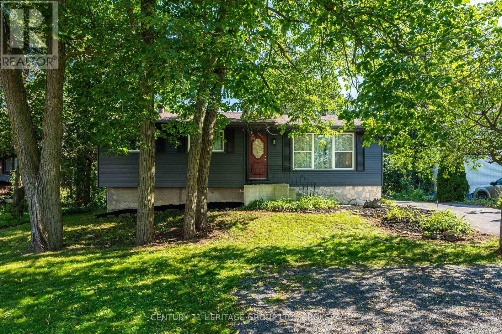 925 Woodbine Road, Kingston, Ontario  K7P 2X4 - Photo 1 - X13665574