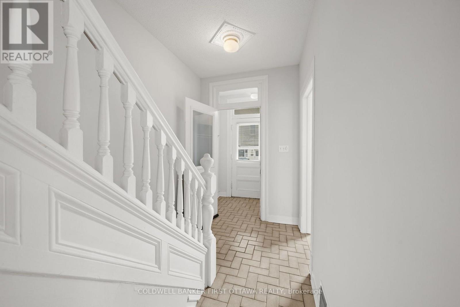 176 Rochester Street, Ottawa, Ontario K1R 7M6 - Photo 4 - X13665634