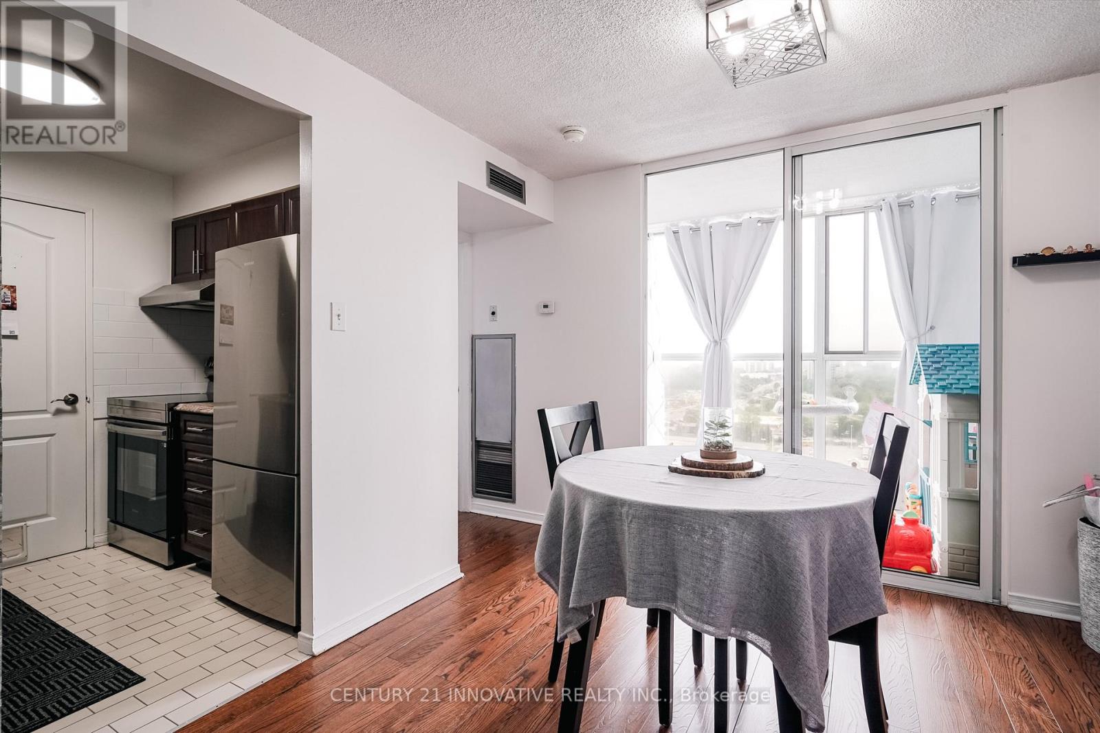 1702 - 330 Mccowan Road, Toronto, Ontario  M1J 3N3 - Photo 16 - E13665686