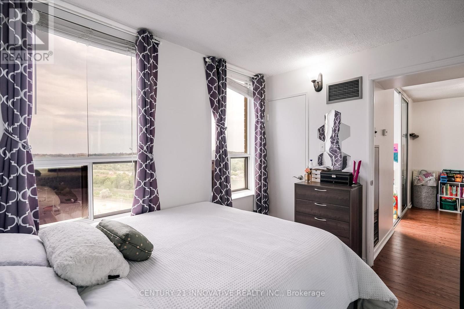 1702 - 330 Mccowan Road, Toronto, Ontario  M1J 3N3 - Photo 23 - E13665686