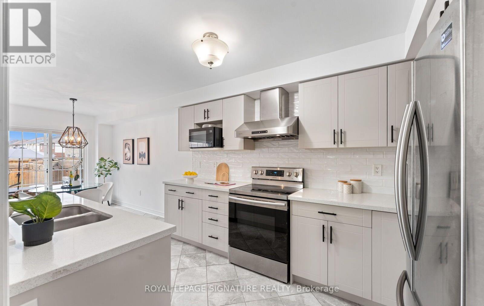 104 Whitefoot Crescent, Ajax, Ontario  L1Z 2E3 - Photo 3 - E13665692