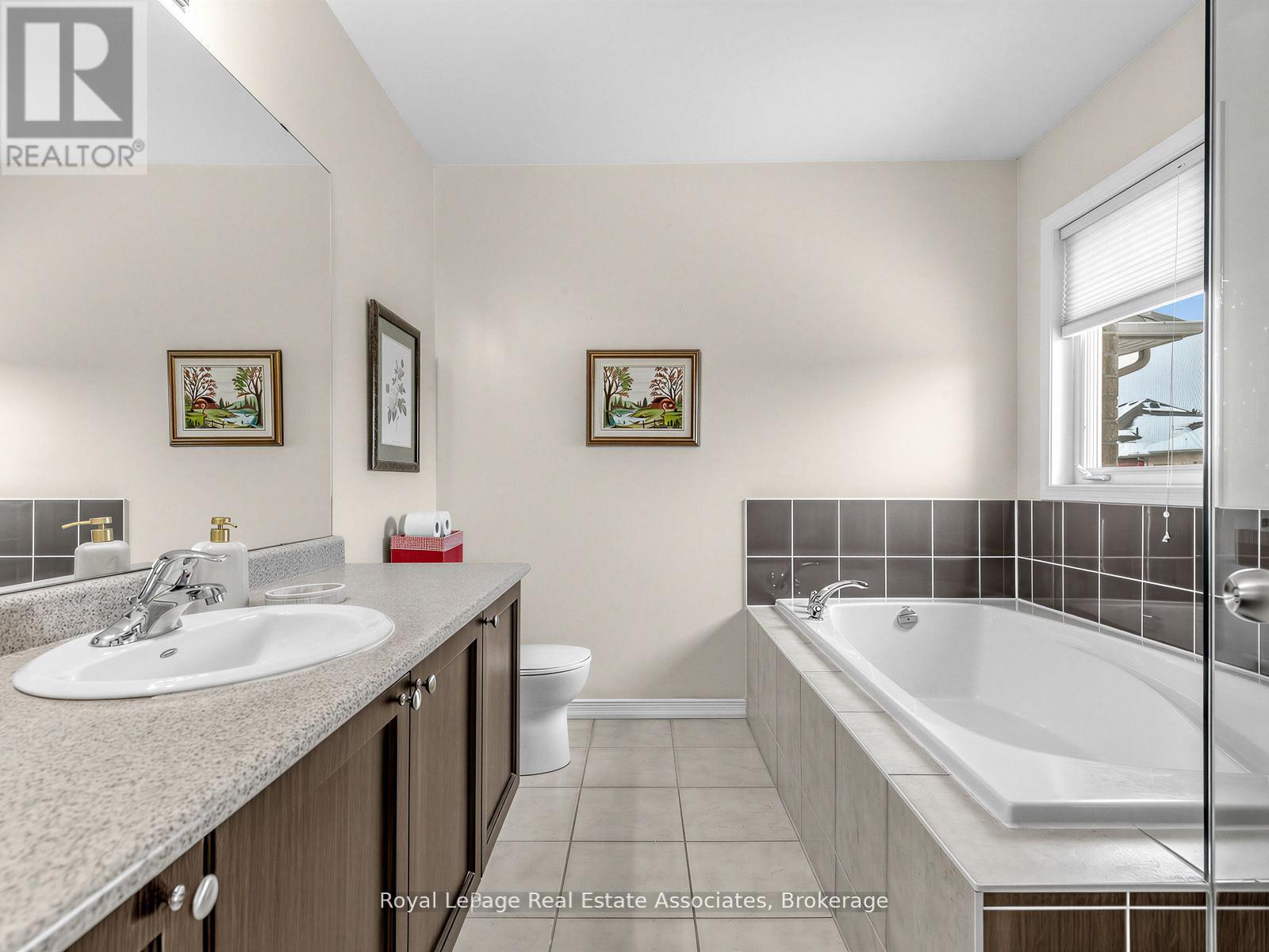 1529 Winville Road, Pickering, Ontario  L1X 0B8 - Photo 15 - E13665704