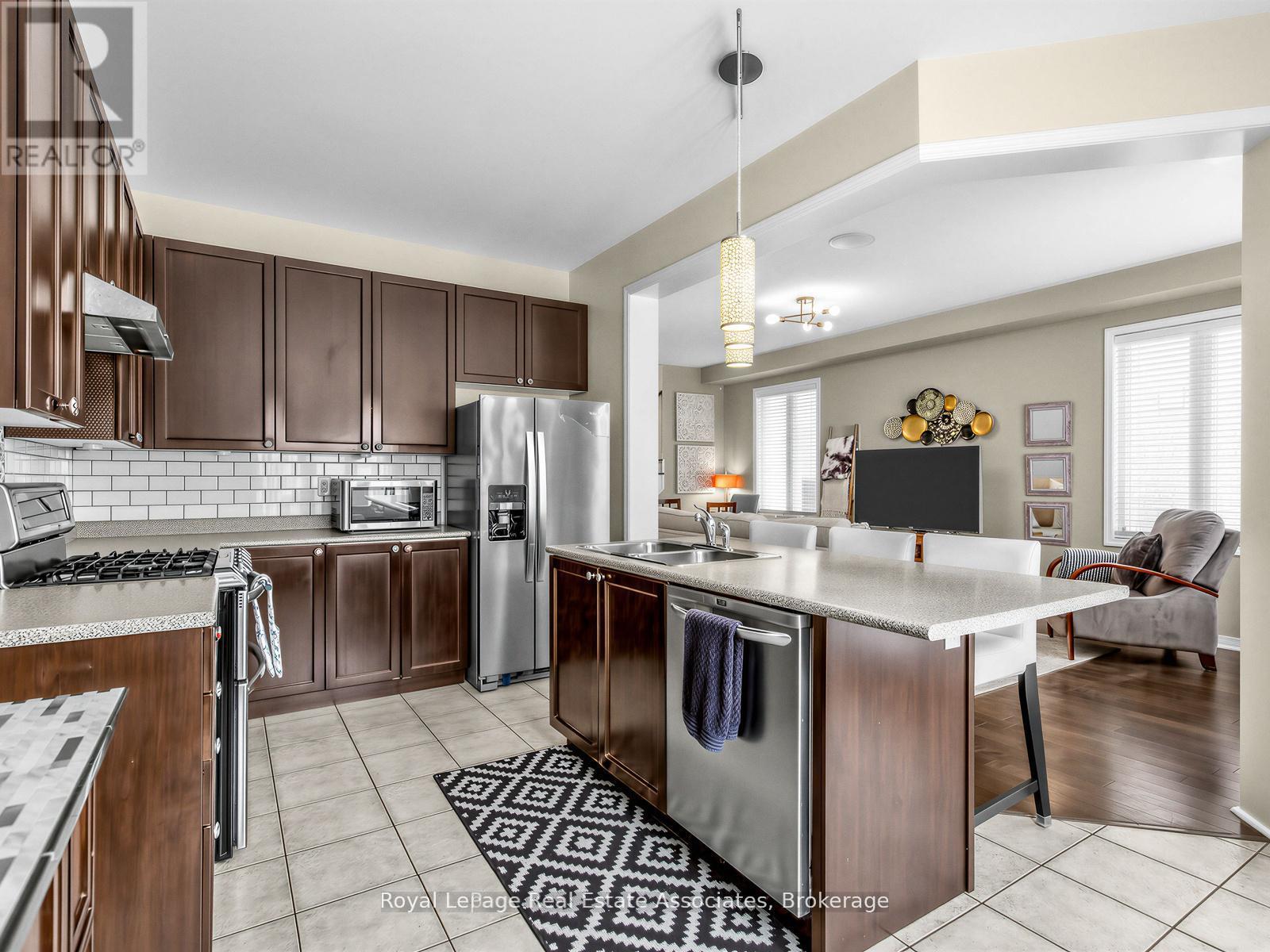 1529 Winville Road, Pickering, Ontario  L1X 0B8 - Photo 8 - E13665704