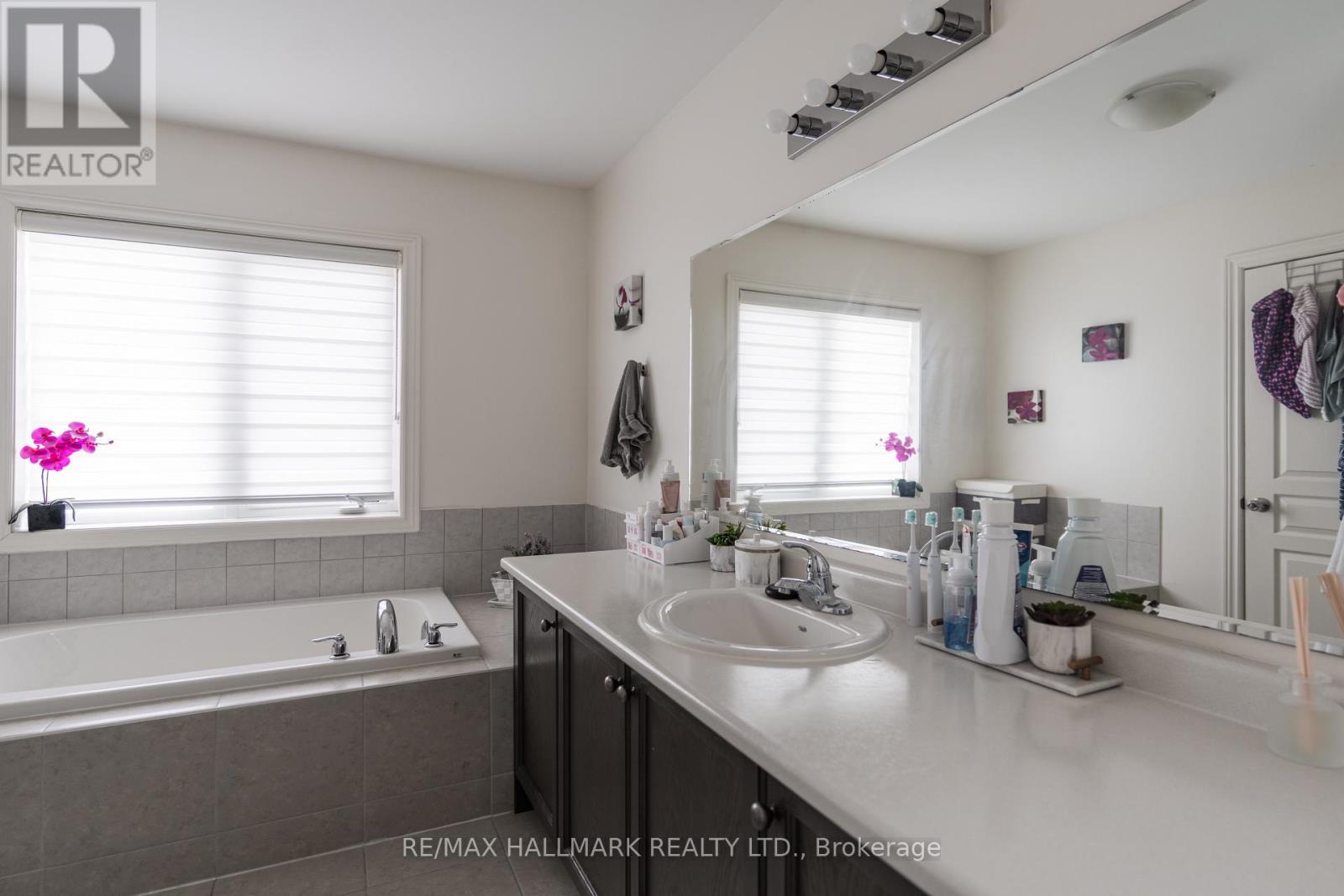 278 Sharon Creek Drive, East Gwillimbury, Ontario  L9N 0P5 - Photo 39 - N13665658