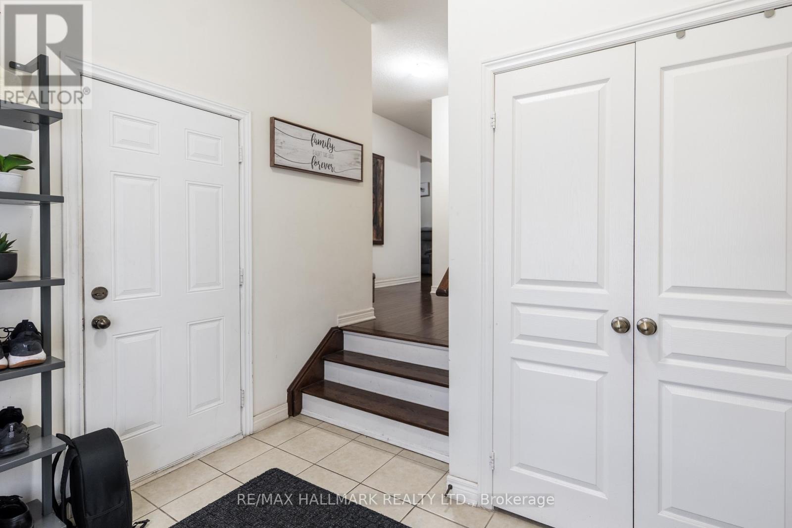 278 Sharon Creek Drive, East Gwillimbury, Ontario  L9N 0P5 - Photo 4 - N13665658