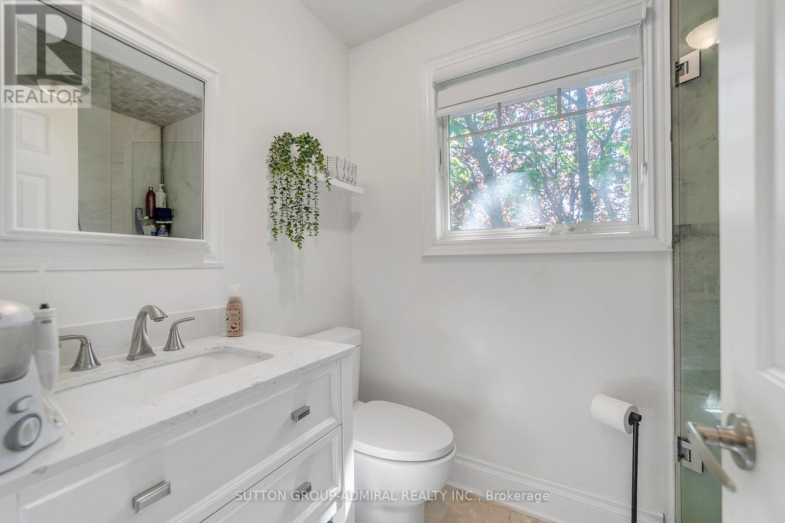 48 Maple Way, East Gwillimbury, Ontario  L0G 1V0 - Photo 32 - N13665702