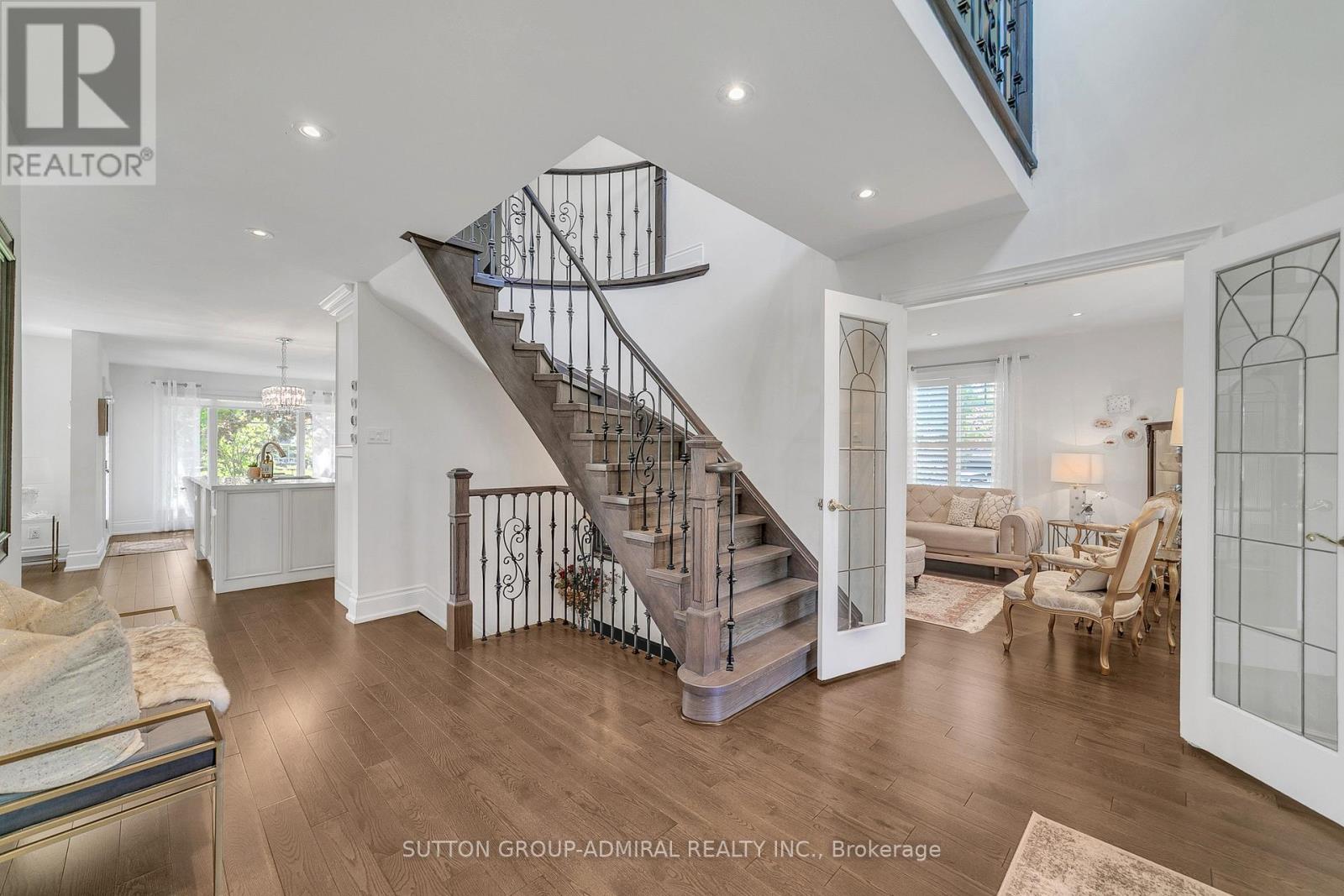48 Maple Way, East Gwillimbury, Ontario  L0G 1V0 - Photo 7 - N13665702
